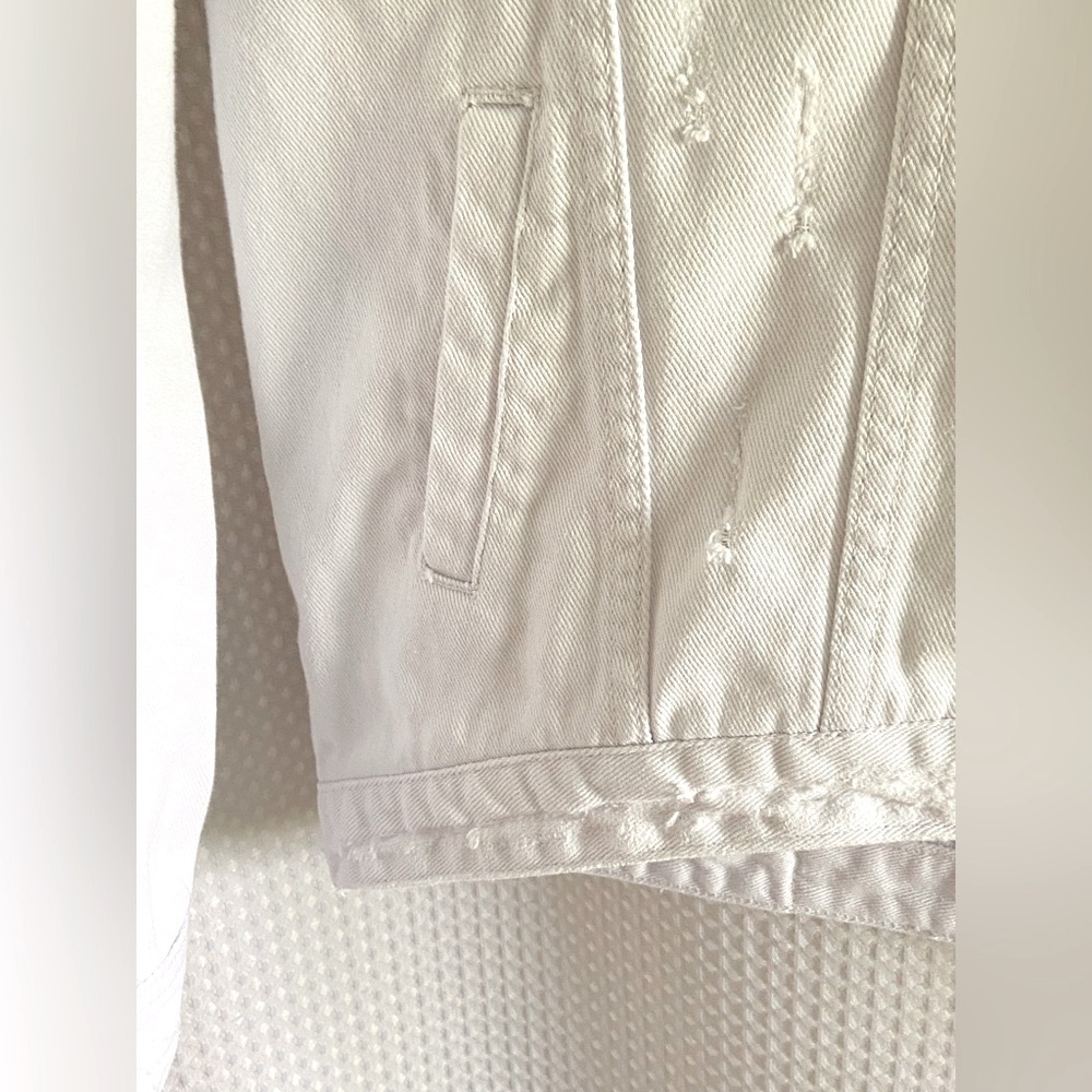 Women’s Oneteaspoon OVERSIZED Distressed White Denim Jacket size XS (fits S-M-L) - Picture 6 of 16